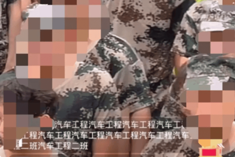 多校出现直播“点名”乱象，岂可拿学生开低俗玩笑