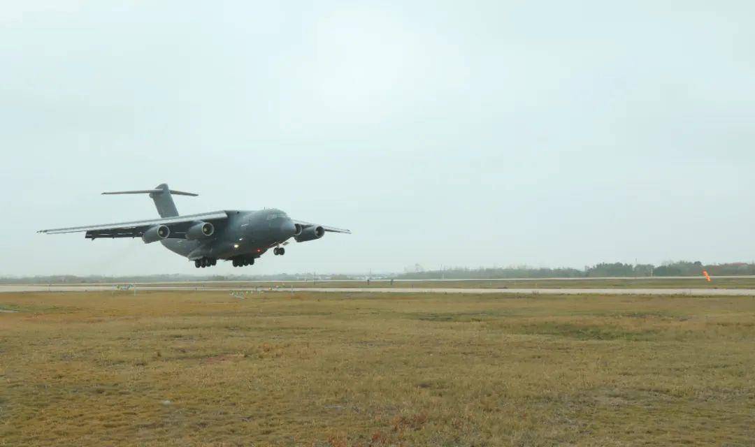 阅兵最帅女机长，是她！