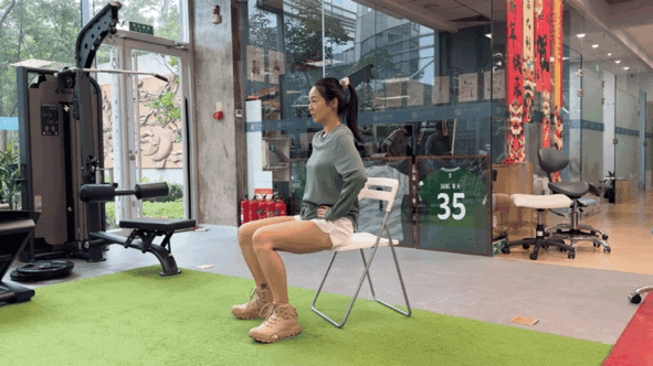 身体有这 5 种表现，说明你的骨头已经悄悄变脆了！越早知道越好