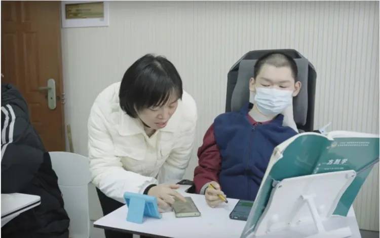 曾被预言活不过6岁，浙江少年考上本科！