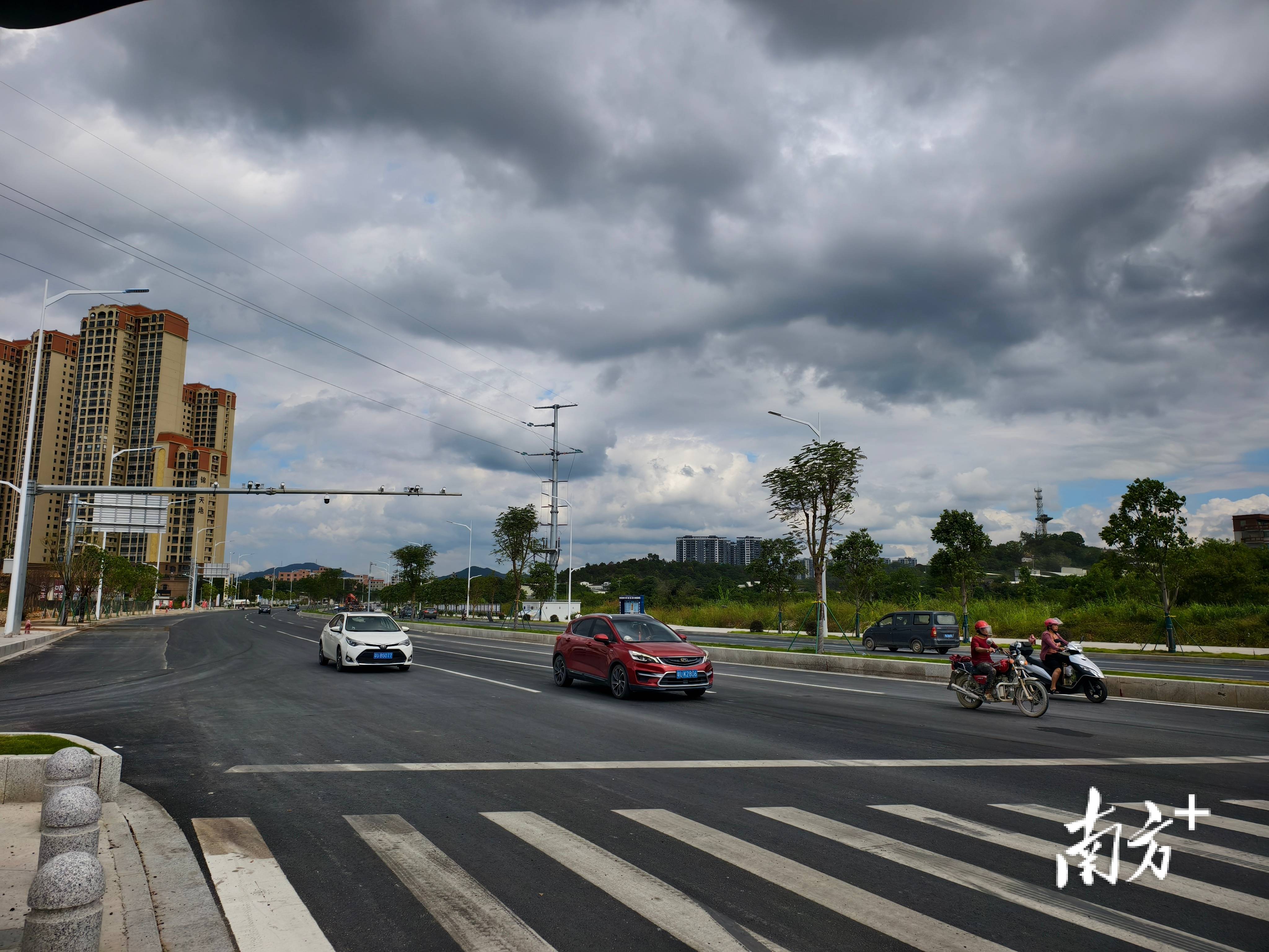 意东三路部分路段已通车，预计9月底全线贯通