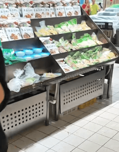 台风“桦加沙”即将登陆，广东一超市只剩辣椒：广东人最后的倔强，路过的看都不看一眼