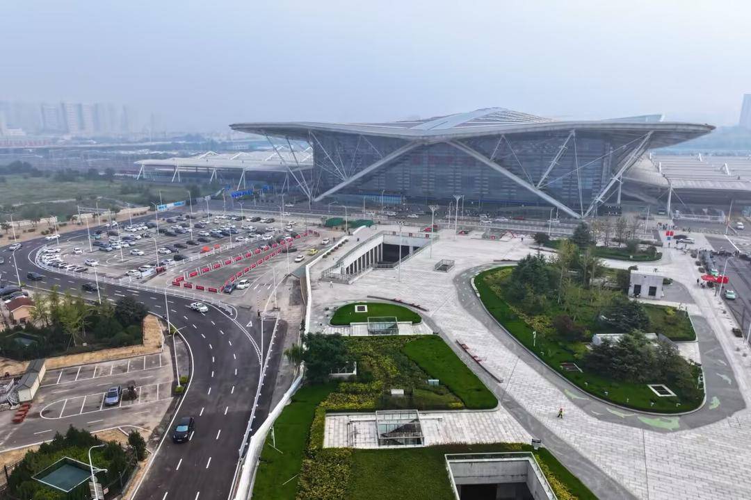 “双节”假期，铁路青岛站预计发送旅客170万人