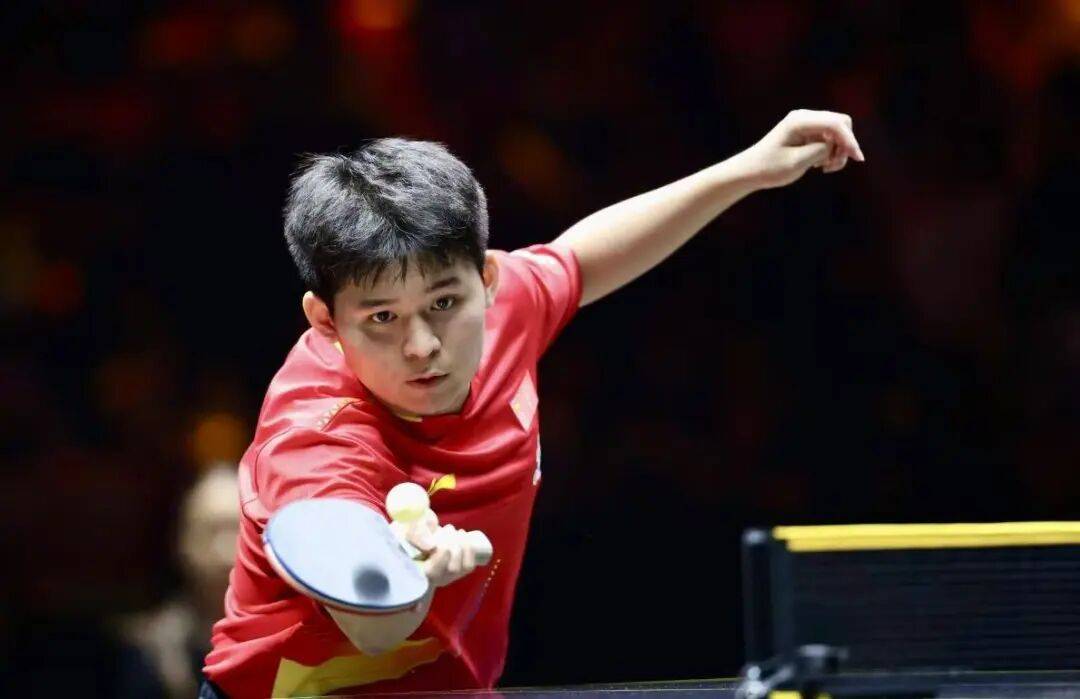 王艺迪完胜桥本，向鹏挺进8强 | WTT中国大满贯单打