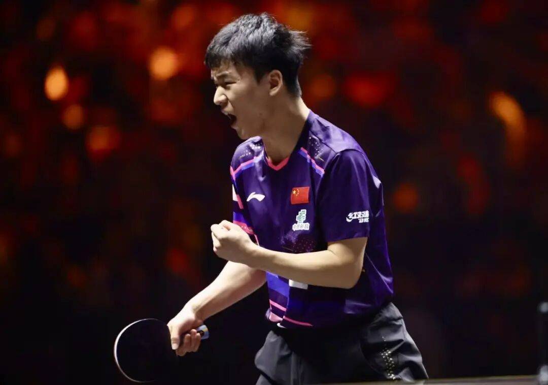 王艺迪完胜桥本，向鹏挺进8强 | WTT中国大满贯单打