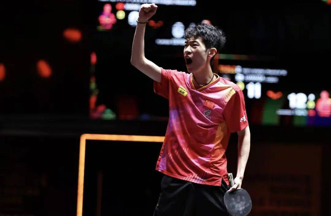 王艺迪完胜桥本，向鹏挺进8强 | WTT中国大满贯单打