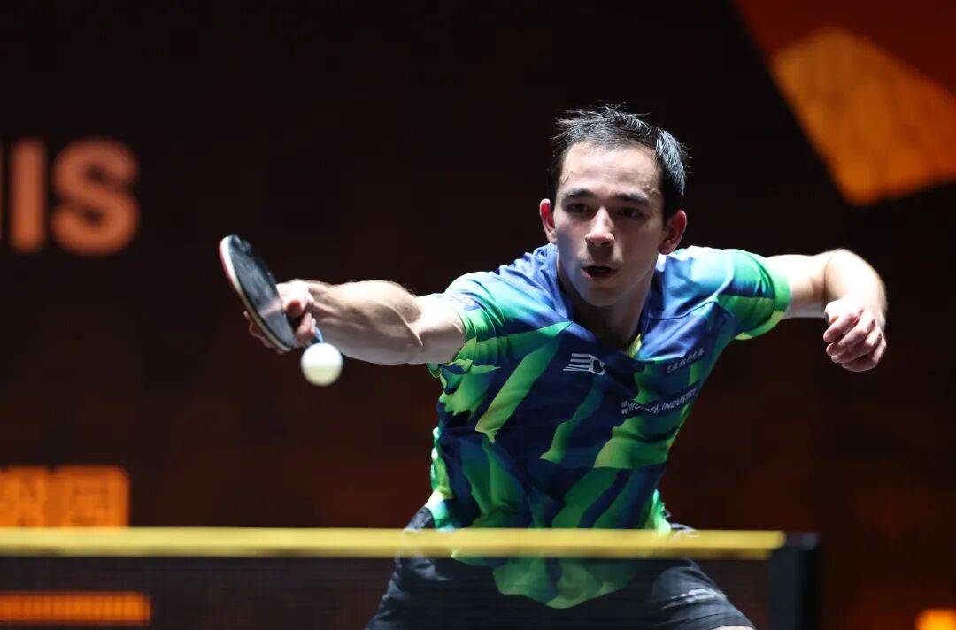 王艺迪完胜桥本，向鹏挺进8强 | WTT中国大满贯单打