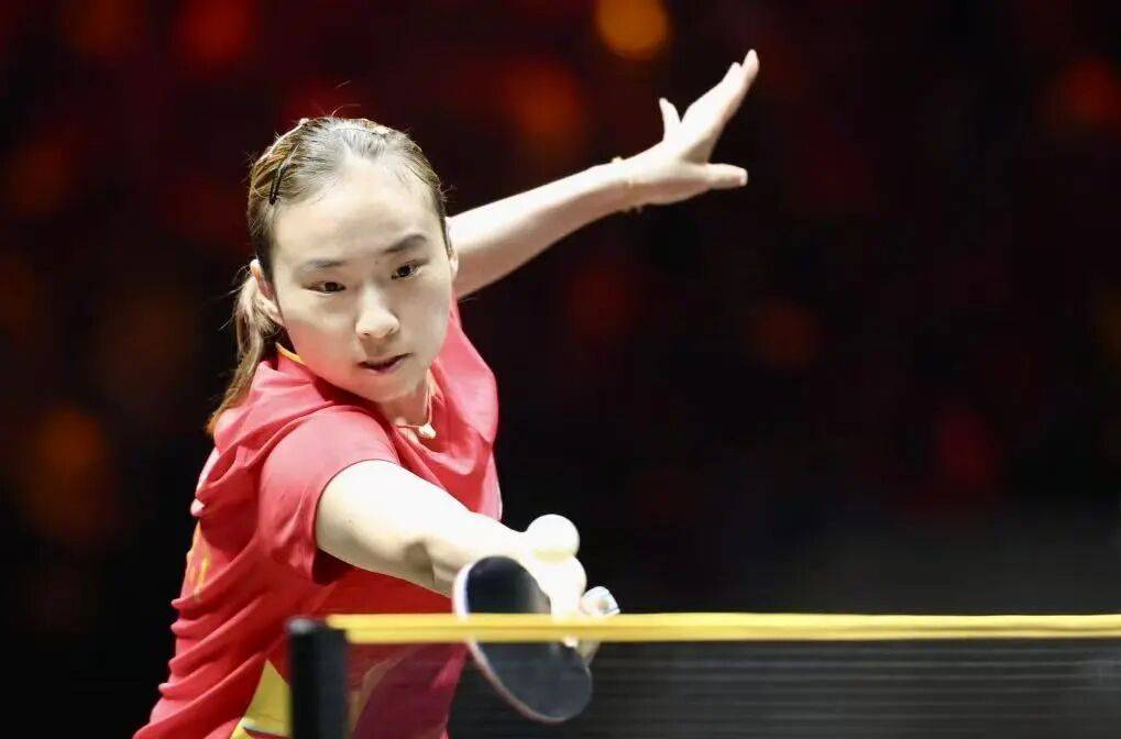 王艺迪完胜桥本，向鹏挺进8强 | WTT中国大满贯单打