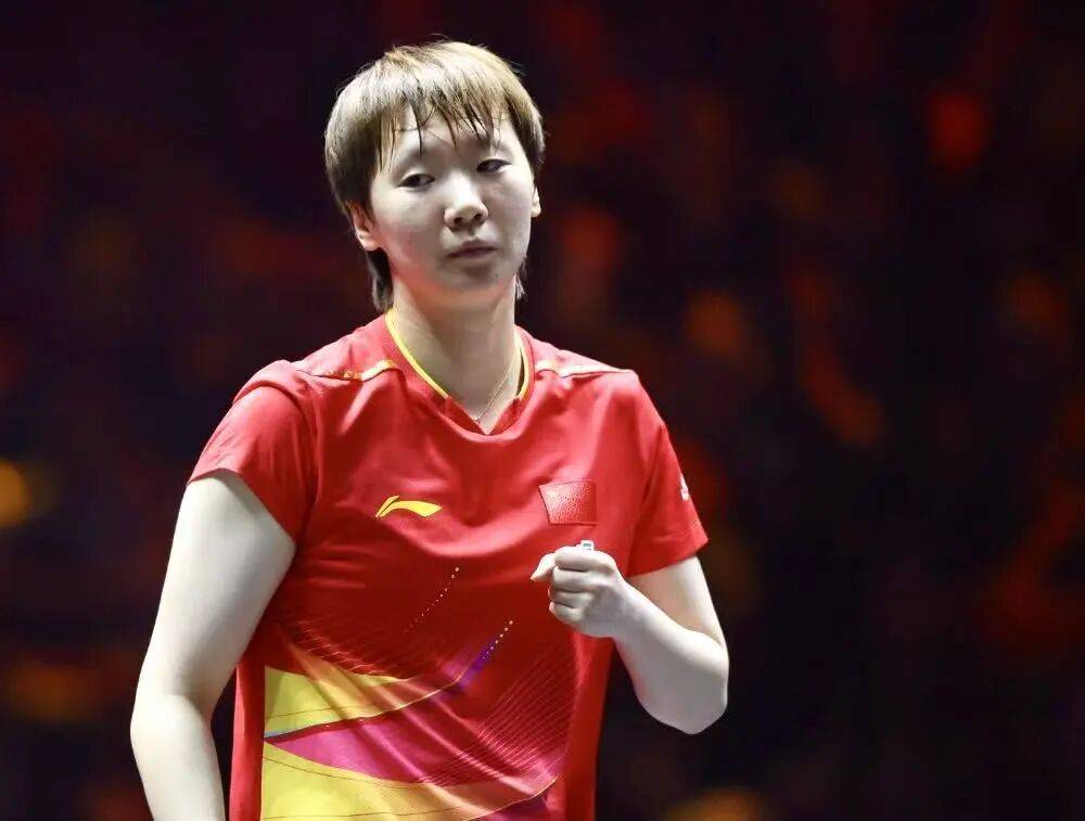 王艺迪完胜桥本，向鹏挺进8强 | WTT中国大满贯单打