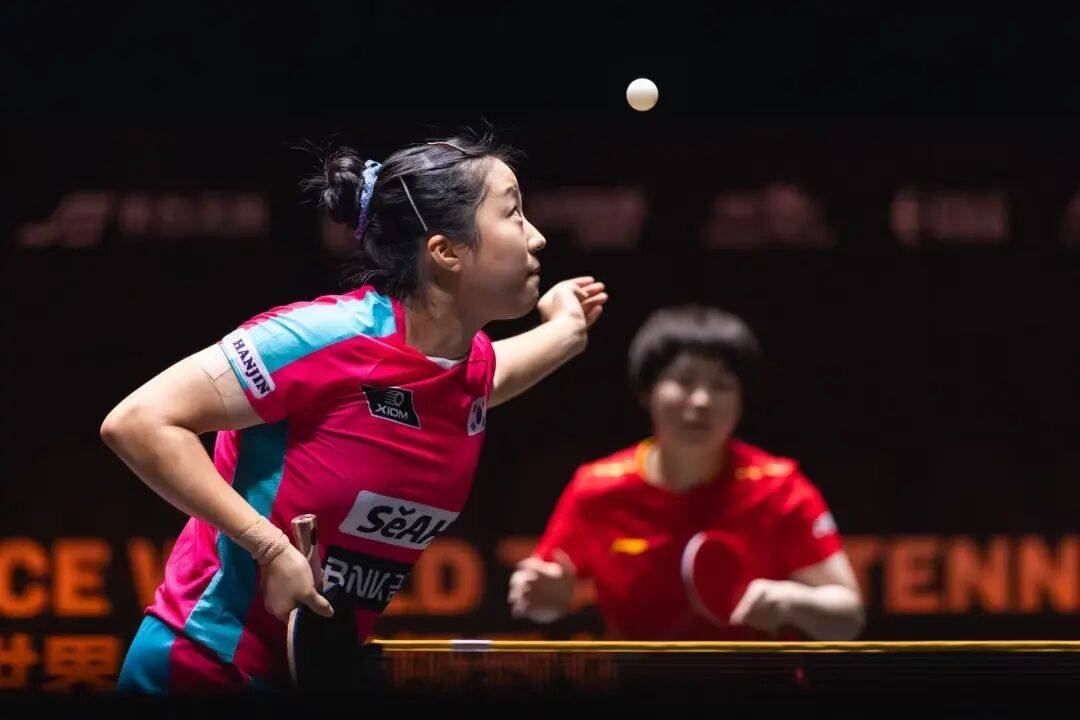 王艺迪完胜桥本，向鹏挺进8强 | WTT中国大满贯单打