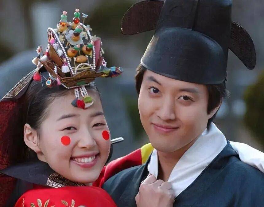 知名男演员自曝患罕见病，“连呼吸都痛”