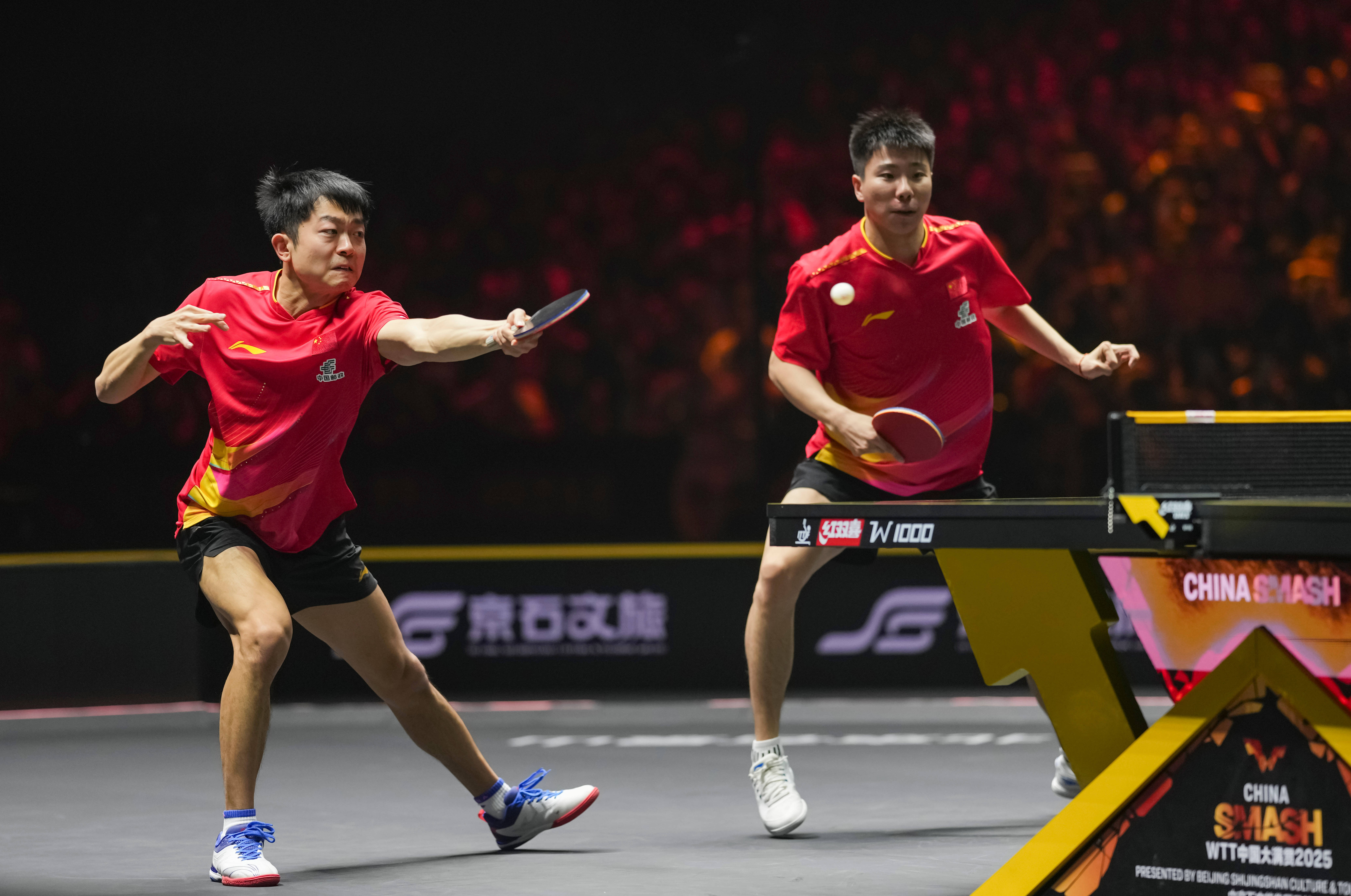 （体育）乒乓球——WTT中国大满贯赛：林诗栋/王楚钦晋级男双四强