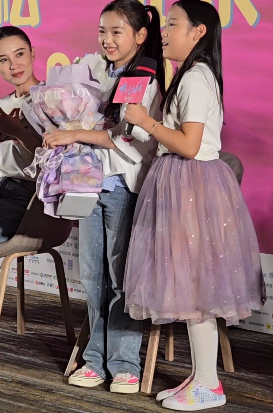 9岁小酒窝，大大方方成顶流