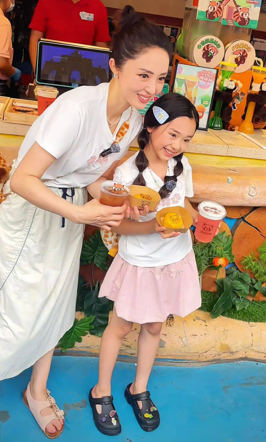 9岁小酒窝，大大方方成顶流