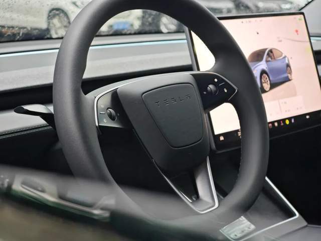 将特斯拉砍成“铁皮房”的，是马斯克新的万亿对赌协议