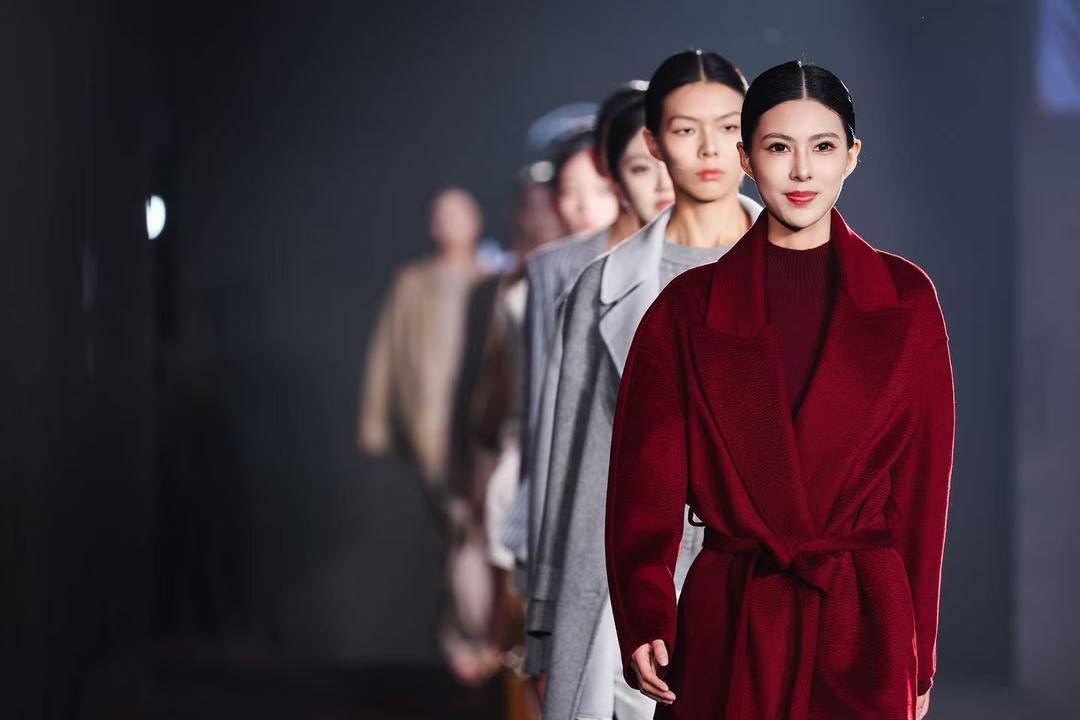 非遗惊艳、萌娃抢镜、大码模特出圈！南京国际时尚周看点太密