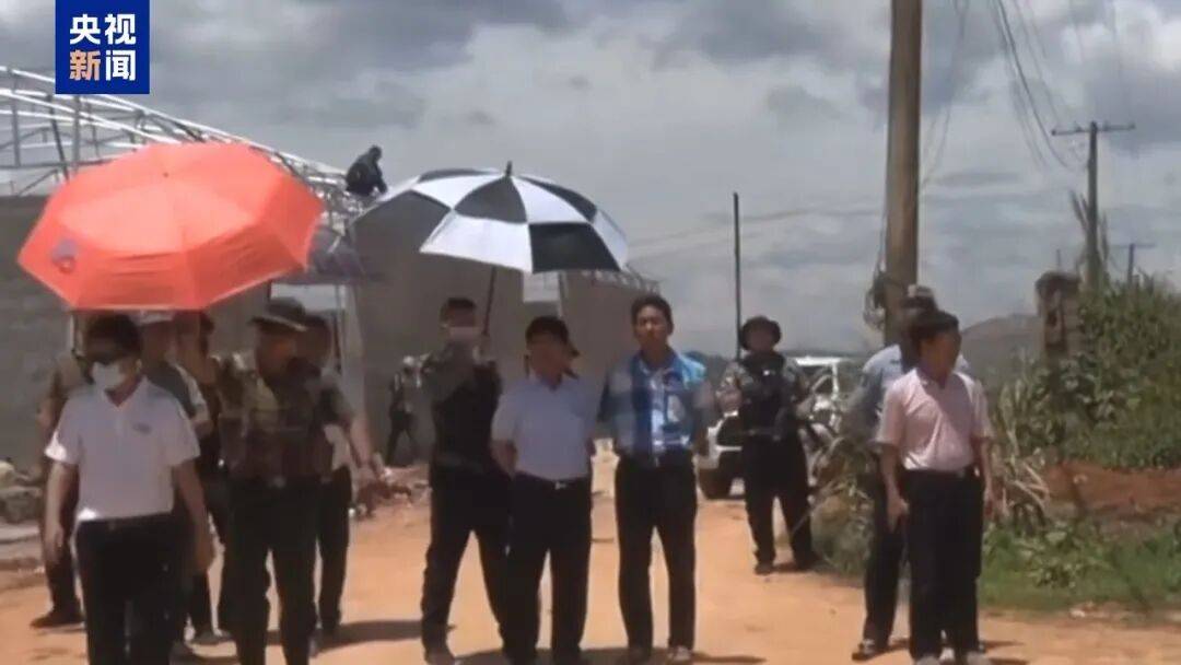 涉案超100亿、诱拐大批中国妇女偷渡出境卖淫、让金主“缅北赚钱缅北花，一分别想带回家”…“果敢首富”刘家集团犯罪始末曝光