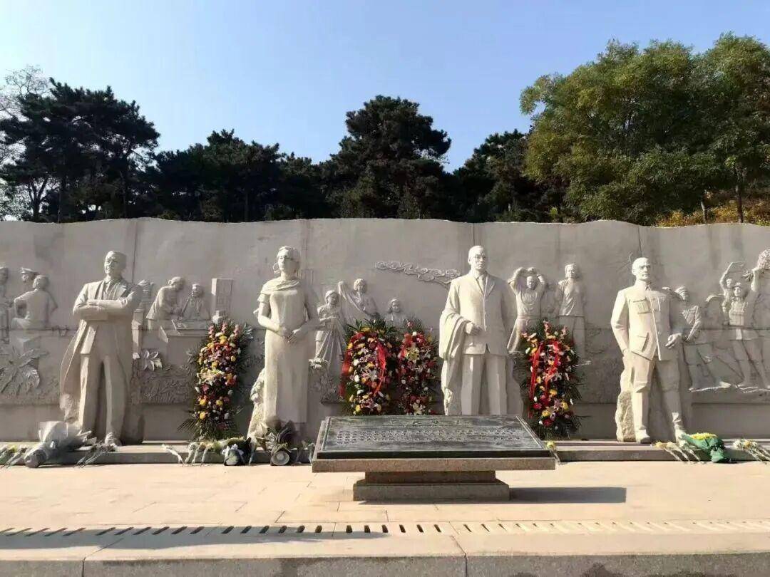 《沉默的荣耀》总编剧人民日报撰文：能感动我们，也一定能打动观众