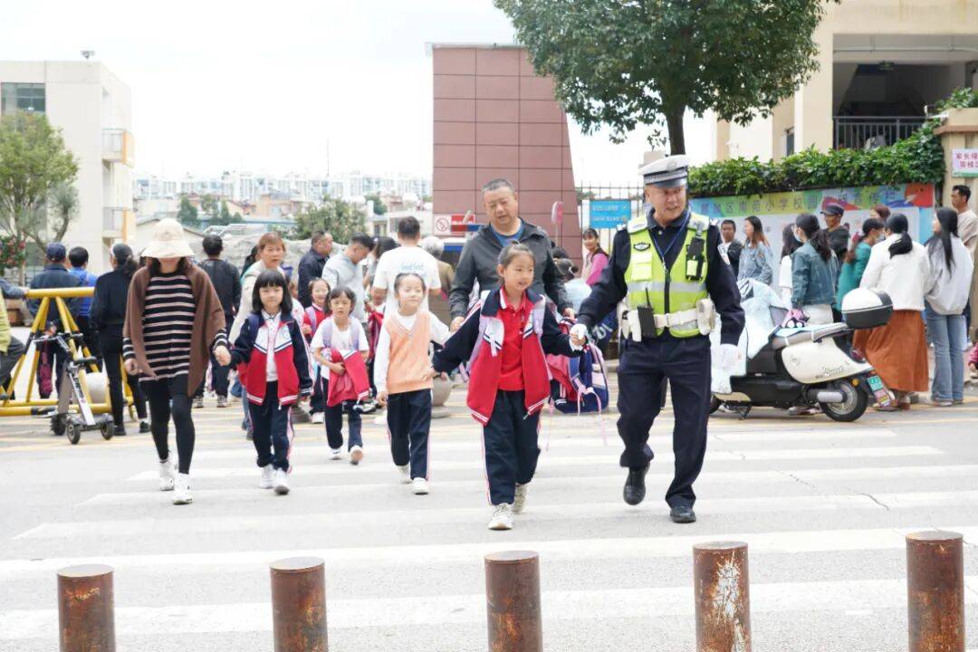 警队“老黄牛” | 不停转动的小马达，马哥