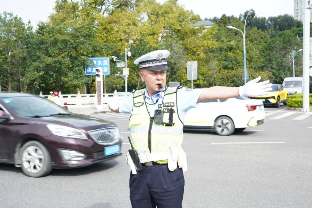 警队“老黄牛” | 不停转动的小马达，马哥