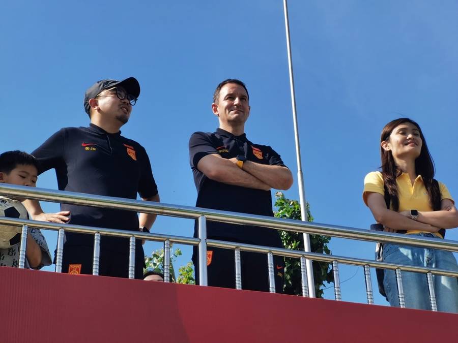 全球选聘四个月，招来只有一年执教经历的本土教练，国足新帅竟是邵佳一