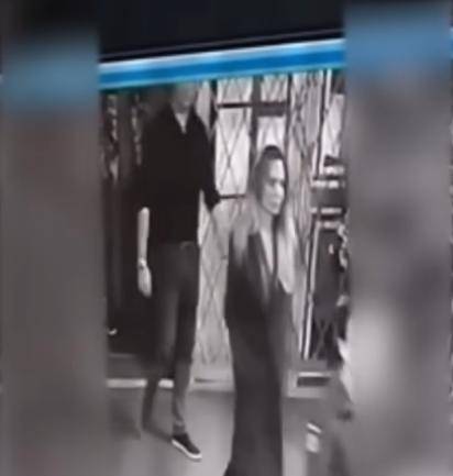 安吉丽娜·朱莉访乌，保镖被带走