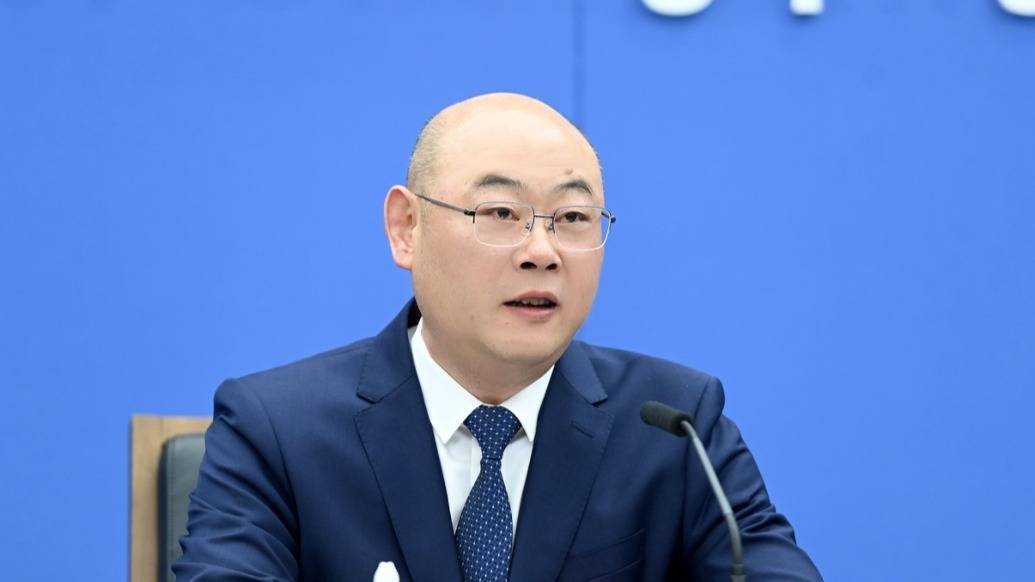 区划调整后，原两江新区管委会主任许宏球调任永川区委副书记