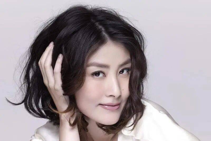 陈慧琳商演现场得知观众都是年消费200万元以上的VIP，直呼“原来我也是一个优惠”