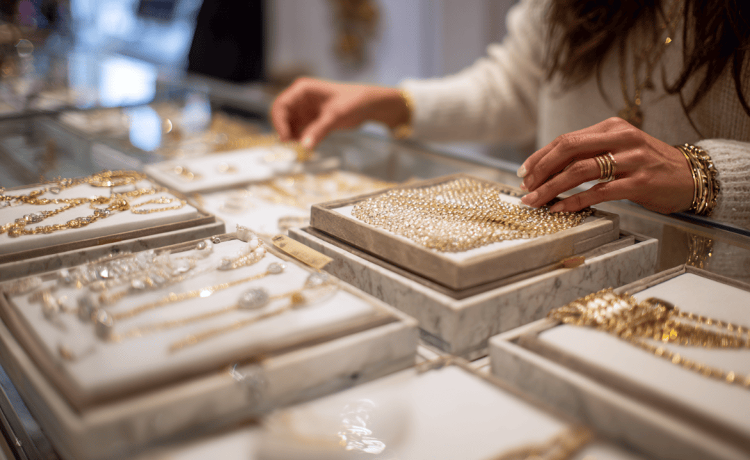 潮汕老板卖0.1克黄金，今年已进账62亿