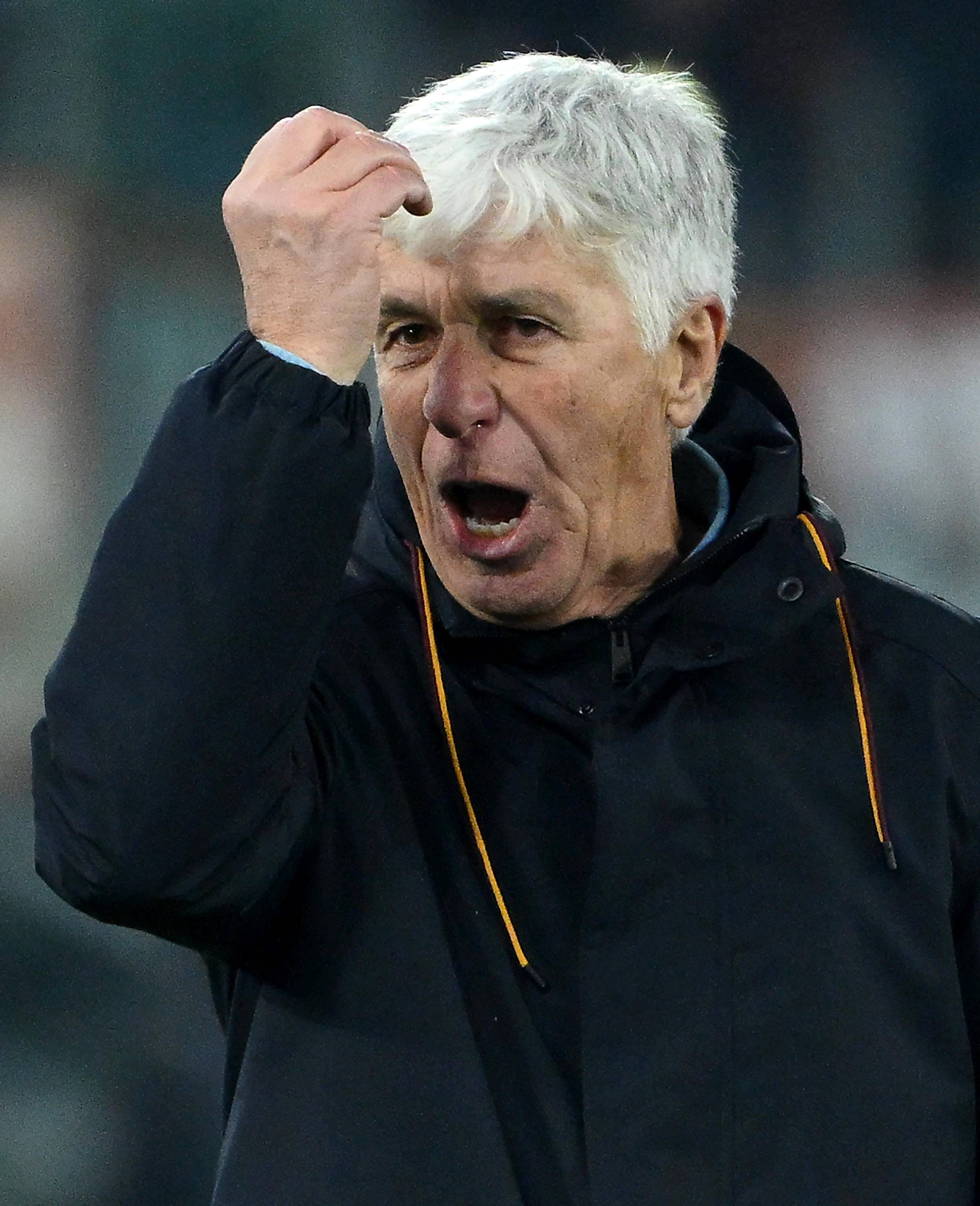 （外代二线）足球——意甲：罗马胜科莫