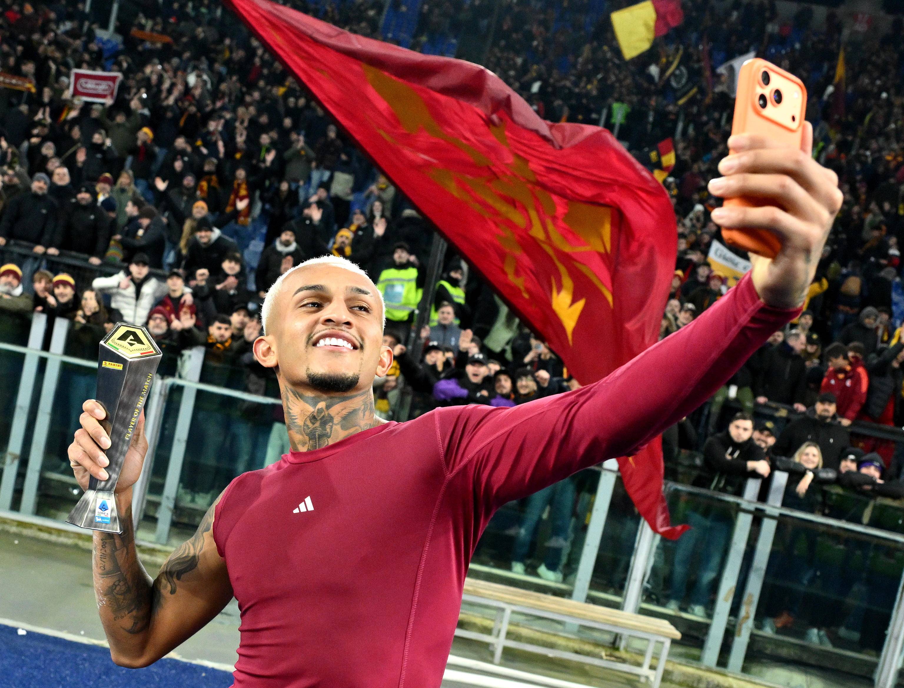 （外代二线）足球——意甲：罗马胜科莫