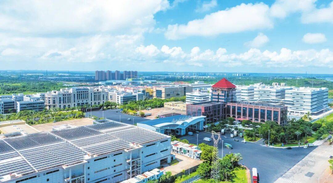 全岛封关后第一批光伏设备跨境租赁贸易出口业务落地海口综保区